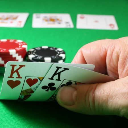 UTG in poker – peculiarities of position and hand spectrum